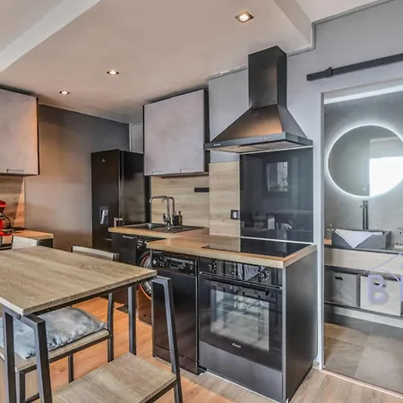 Apartman Large With Swimming Pool And Open View